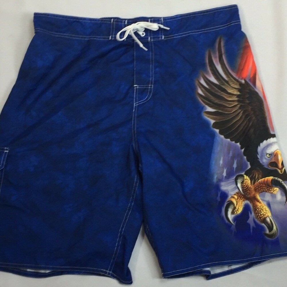 The Mountain Mens XL American Eagle/Flag Board Sho